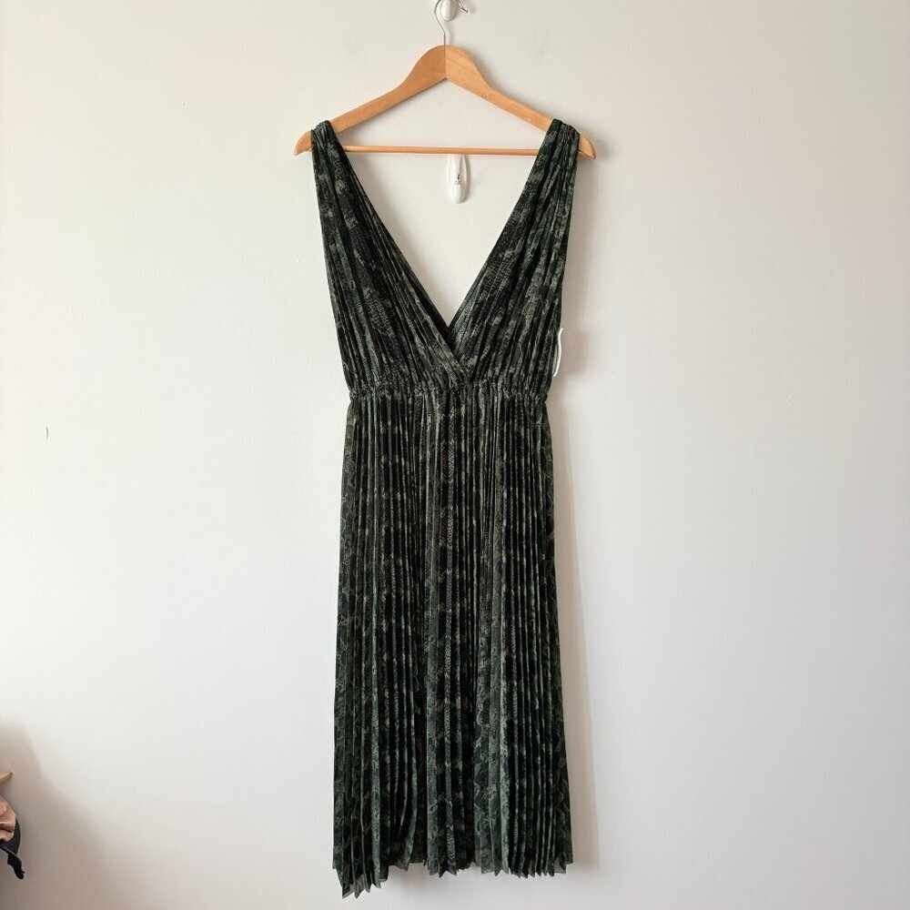 Aritzia Wilfred Karel Pleated Midi Dress NWT Black Lilypad Size XS - Picture 6 of 9